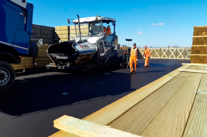 Onderhoud bedrijventerrein - Van Ooijen Gouda asfalt bestrating wegenbouw | contact